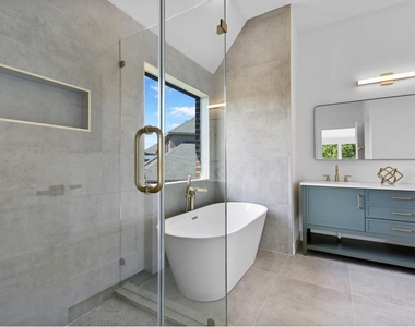 1750 Greenwood Court - Photo Thumbnail 26