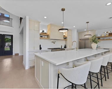 1750 Greenwood Court - Photo Thumbnail 8