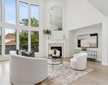 1750 Greenwood Court - Photo Thumbnail 5