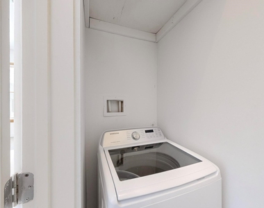 2502 Live Oak Street - Photo Thumbnail 21