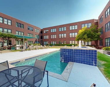 2502 Live Oak Street - Photo Thumbnail 29