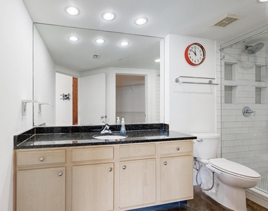 2502 Live Oak Street - Photo Thumbnail 16
