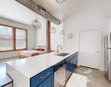 2502 Live Oak Street - Photo Thumbnail 13