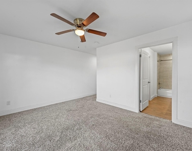 607 E Carter Street - Photo Thumbnail 12