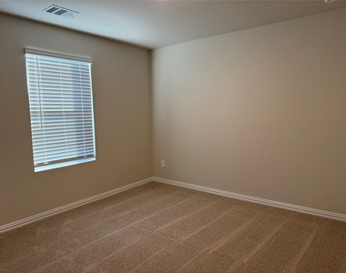 1736 Arches Road - Photo Thumbnail 10