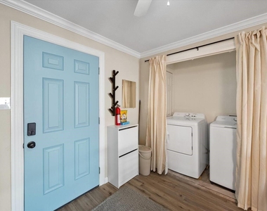 3285 Clover Lane Street - Photo Thumbnail 9
