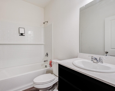 817 Cedar Elm Drive - Photo Thumbnail 15
