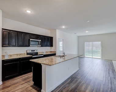 817 Cedar Elm Drive - Photo Thumbnail 3