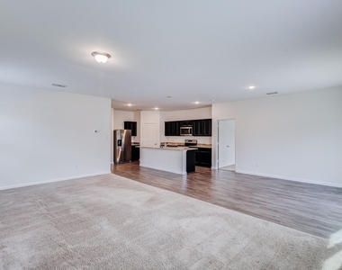 817 Cedar Elm Drive - Photo Thumbnail 12