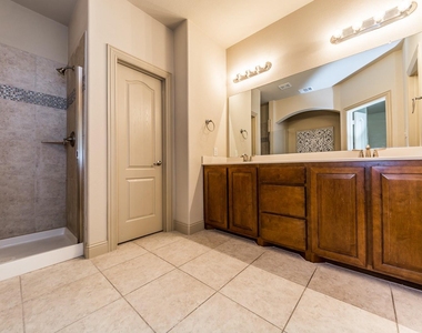 5722 Kate Avenue - Photo Thumbnail 17
