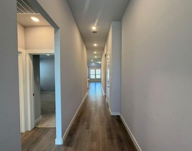 4008 Nightingale Street - Photo Thumbnail 6