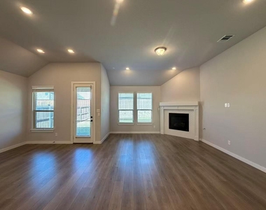 4008 Nightingale Street - Photo Thumbnail 11