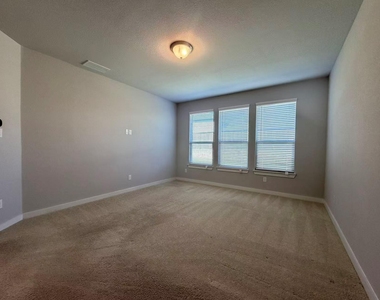 4008 Nightingale Street - Photo Thumbnail 18