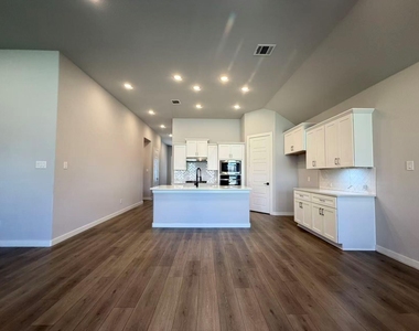 4008 Nightingale Street - Photo Thumbnail 13