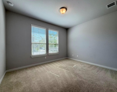 4008 Nightingale Street - Photo Thumbnail 7