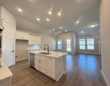 4008 Nightingale Street - Photo Thumbnail 10