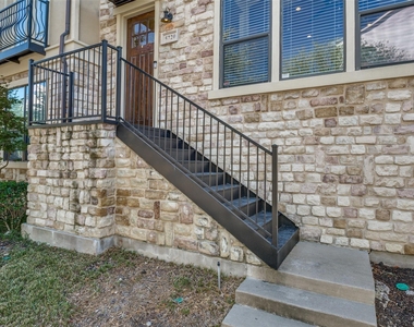 5720 Robbie Road - Photo Thumbnail 1