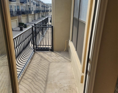 5720 Robbie Road - Photo Thumbnail 11
