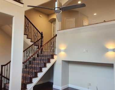 5720 Robbie Road - Photo Thumbnail 3