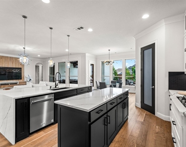601 Sunbury Lane - Photo Thumbnail 24