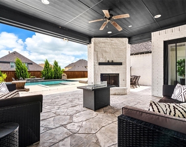 601 Sunbury Lane - Photo Thumbnail 14