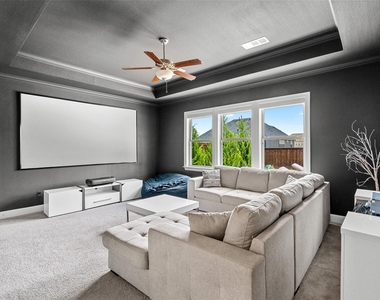 601 Sunbury Lane - Photo Thumbnail 34