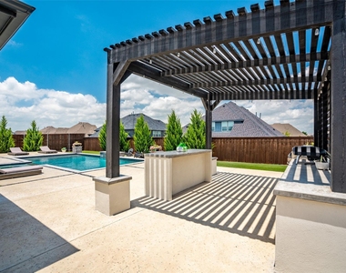 601 Sunbury Lane - Photo Thumbnail 8