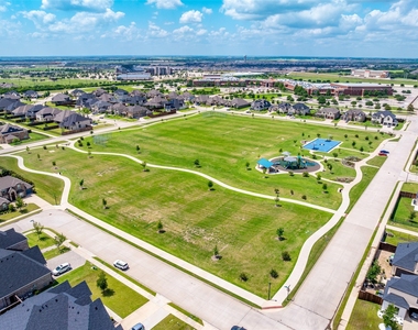 601 Sunbury Lane - Photo Thumbnail 37