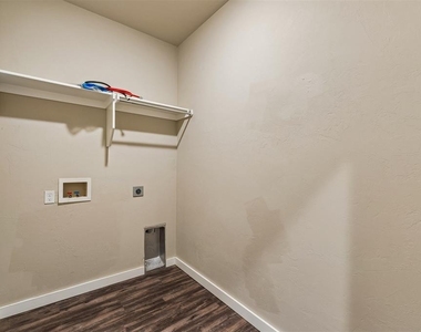706 W London Street - Photo Thumbnail 26