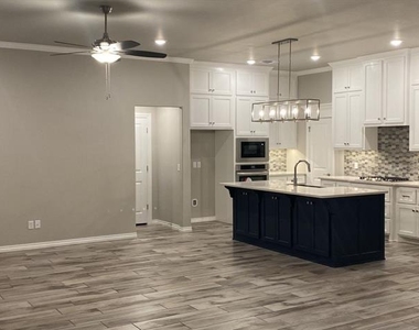 5201 Skylar Rae Road - Photo Thumbnail 2