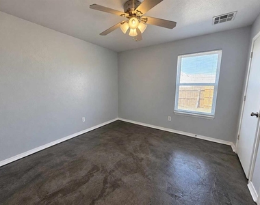 2801 Nw 186th Street - Photo Thumbnail 10