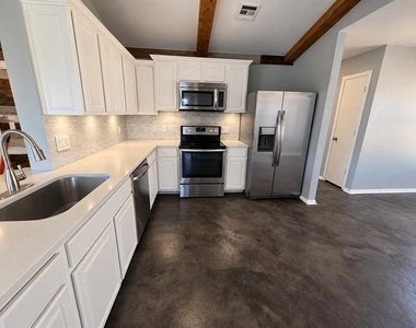 2801 Nw 186th Street - Photo Thumbnail 5
