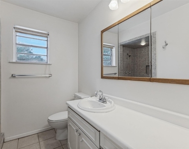 125 N Jessup Street - Photo Thumbnail 9