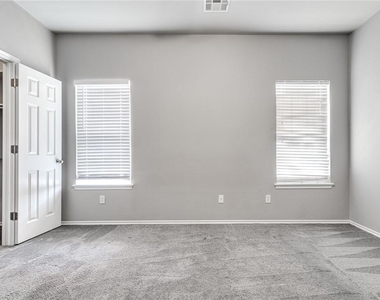 5928 Se 69th Street - Photo Thumbnail 10