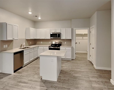 17630 Blackhawk Court - Photo Thumbnail 10