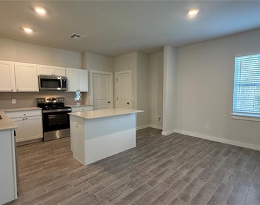 17630 Blackhawk Court - Photo Thumbnail 3