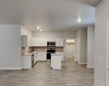 17630 Blackhawk Court - Photo Thumbnail 9