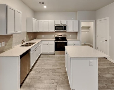 17630 Blackhawk Court - Photo Thumbnail 11