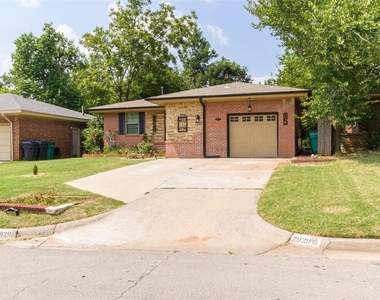 2929 N Utah Avenue - Photo Thumbnail 1