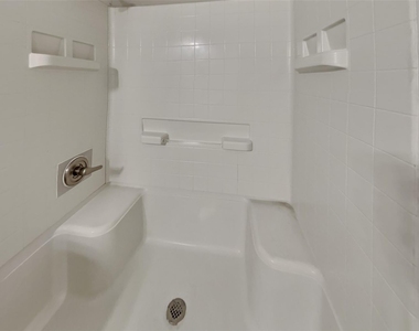 5615 Alicante Drive - Photo Thumbnail 16