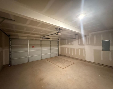 2152 Cedar Creek Avenue - Photo Thumbnail 16