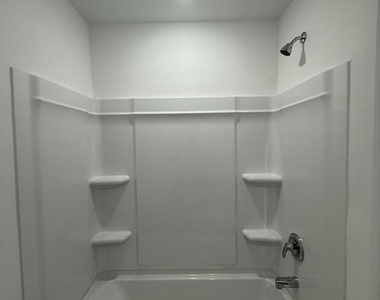 2152 Cedar Creek Avenue - Photo Thumbnail 12