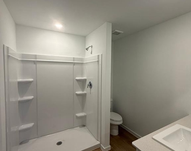 2152 Cedar Creek Avenue - Photo Thumbnail 8