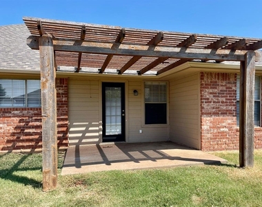 17505 Bronze Lane - Photo Thumbnail 17