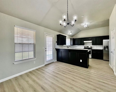 17505 Bronze Lane - Photo Thumbnail 4