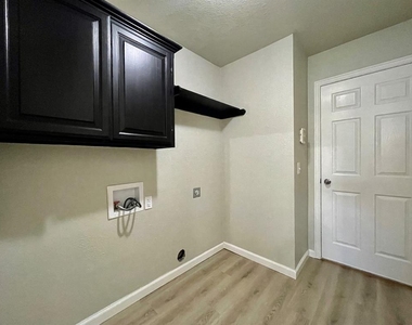 17505 Bronze Lane - Photo Thumbnail 16