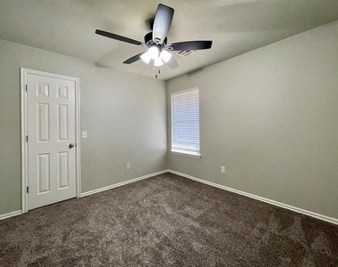 17505 Bronze Lane - Photo Thumbnail 13