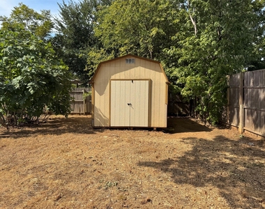 3731 Spring Meadow Lane - Photo Thumbnail 26