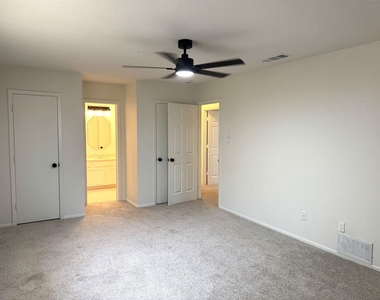 3731 Spring Meadow Lane - Photo Thumbnail 21