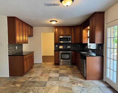 3731 Spring Meadow Lane - Photo Thumbnail 8